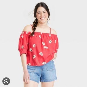 NWT Universal Thread Puff Elbow Sleeve Blouse in Red Floral